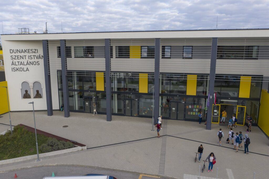 Új iskola ‒ Szent István Általános Iskola 002