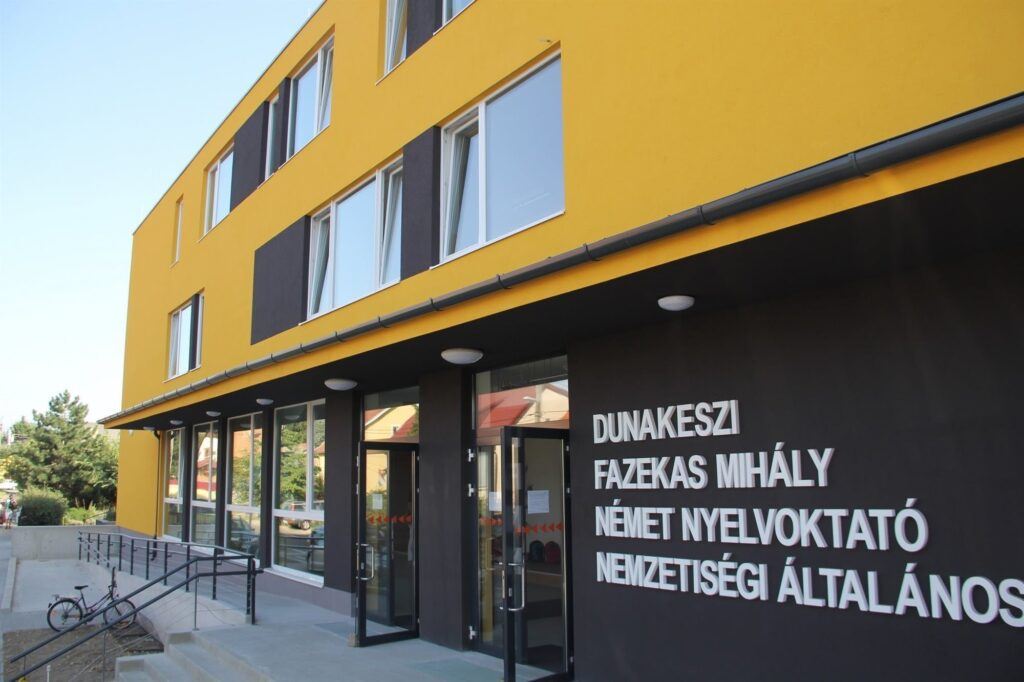 Fazekas Mihály Német Nemzetiségi Nyelvoktató Általános Iskola bővítése 005
