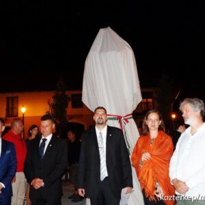 IV. Béla király szobor avatás 001