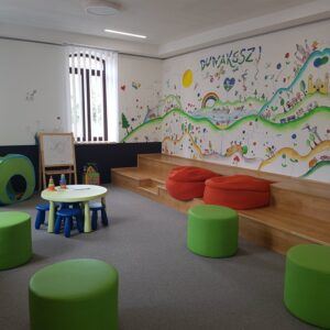 Ügyfélszolgálat kialakítása a Polgármesteri Hivatalban 022