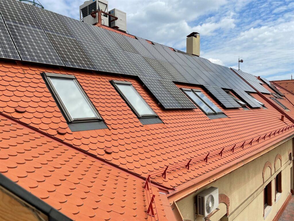 Napelemes rendszer kiépítése a Polgármesteri Hivatalban 001