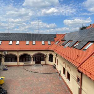 Napelemes rendszer kiépítése a Polgármesteri Hivatalban 005