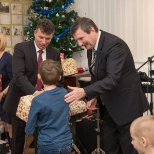 Karácsonyi adománydoboz 003