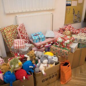 Karácsonyi adománydoboz 001