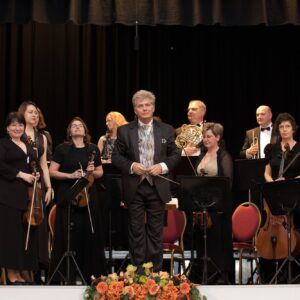 Nőnapi köszöntés és virágosztás 010