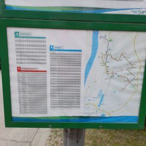 Új menetrendtáblák a városi buszmegállókban 002