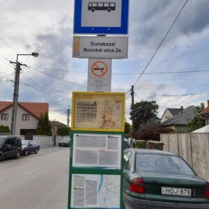 Új menetrendtáblák a városi buszmegállókban 001