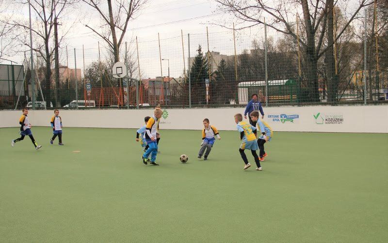 Sportpálya a Bárdos Lajos Általános Iskolában 001